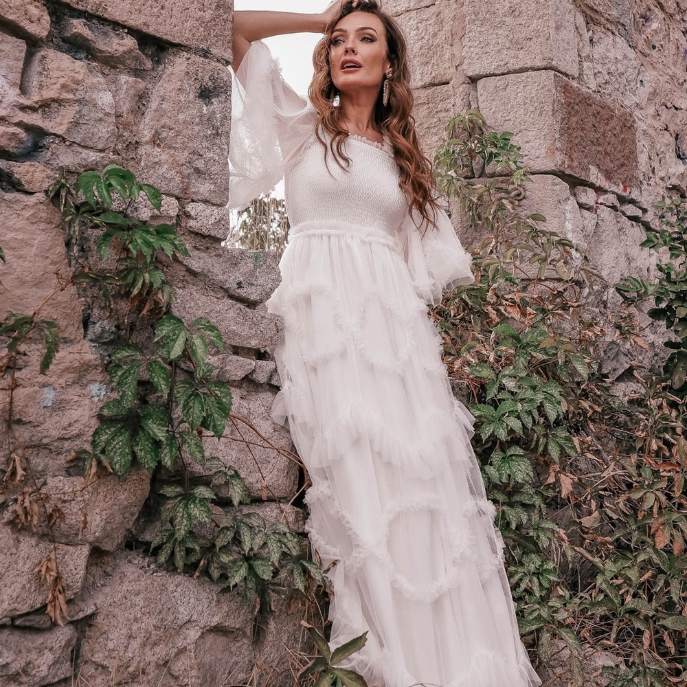 Absolutely stunning Jessa Kae Ever After dress in White!